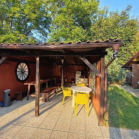 Pension Trojska Прага Экстерьер фото